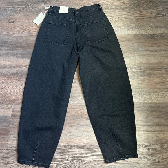 Women's High-Rise Balloon Jeans - Universal Thread™ Black 4 - Picture 2 of 8